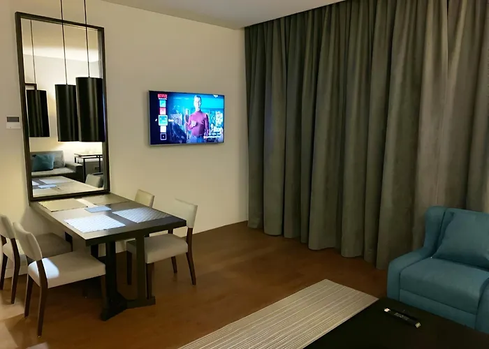 Lisbon Finestay 8 Building Apt With Balcony And City View