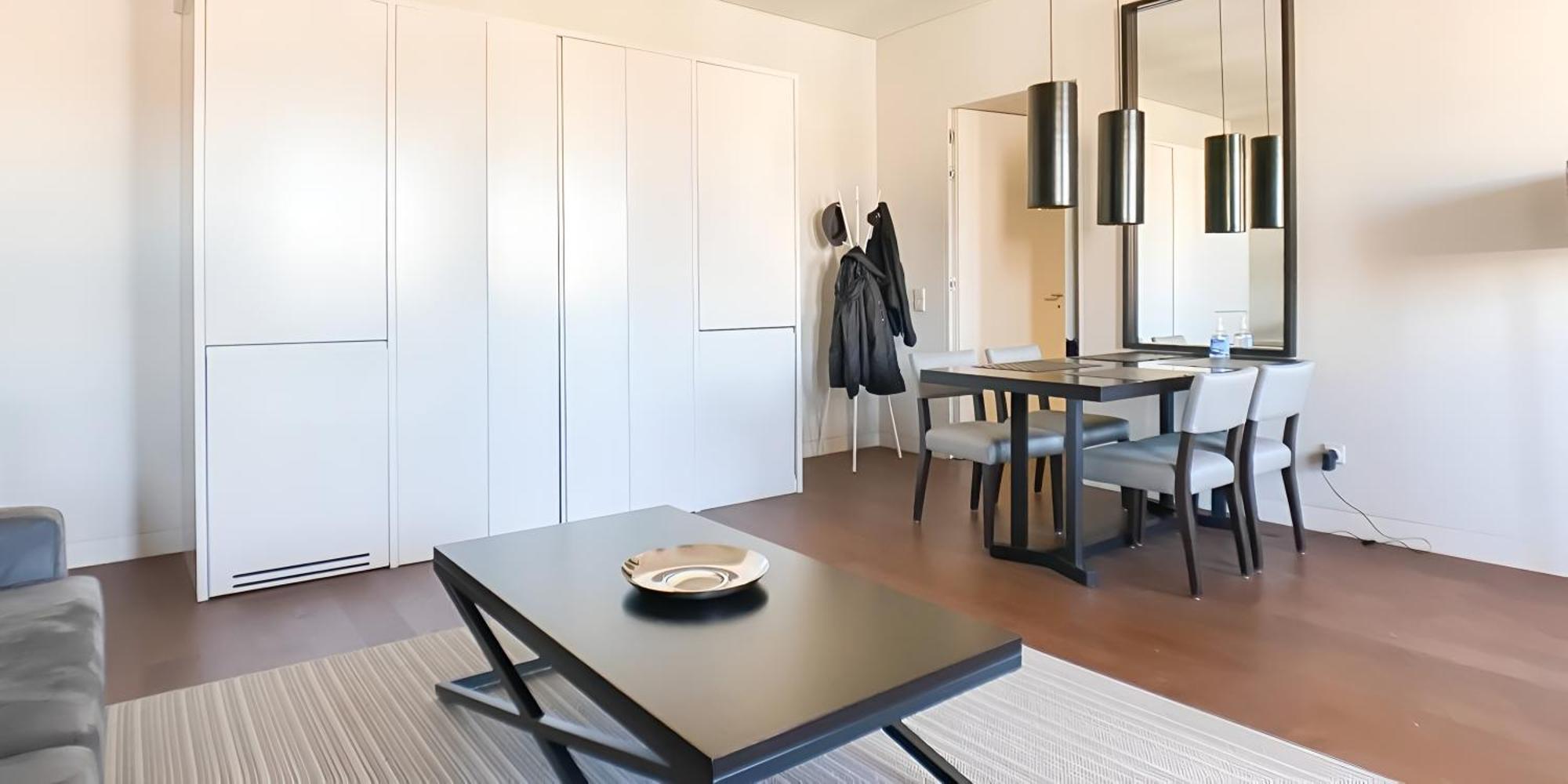 Finestay 8 Building With Balcony And View